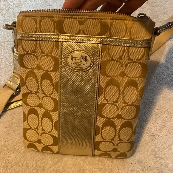 Coach Crossbody - Picture 6 of 6